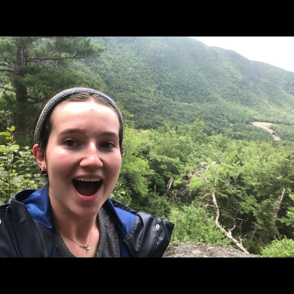 Meet your Posher, Hannah - Picture 1 of 1